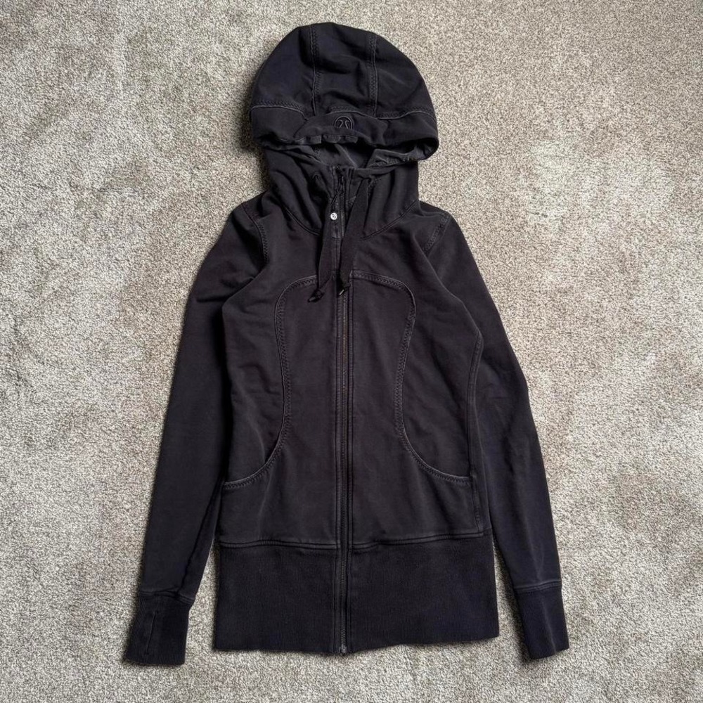 CHARCOAL LULULEMON ZIG ZAG STITCH ZIP UP HOODIE